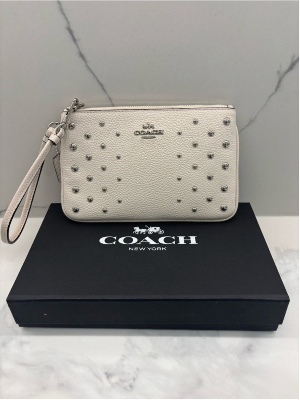 Coach Small Wristlet in Polished Pebble Leather with Ombre Rivets – Chalk White